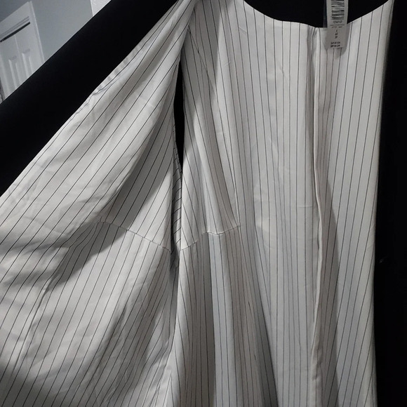 NWT Torrid Black Ponte Collarless Blazer in Size 6 / 30 - Picture 11 of 14